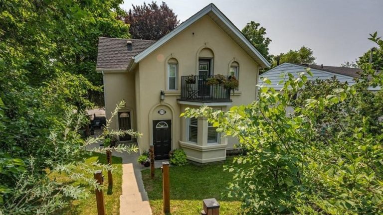 Residential home in Terrace Hill neighbourhood of Brantford Ontario surrounded by greenery